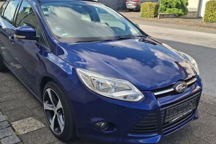 Ford Focus 206.000 km 3.499 &euro; Paderborn 33100