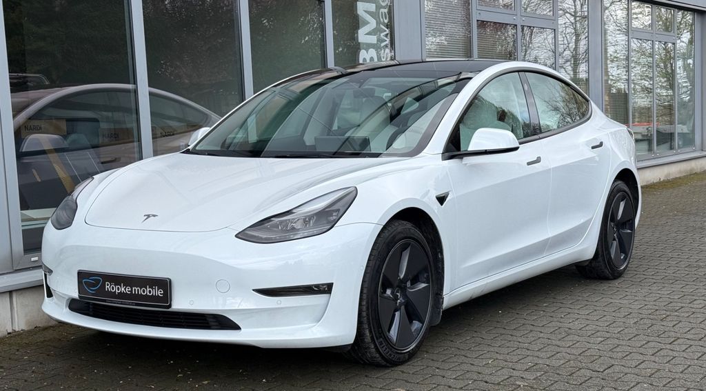 Tesla Model 3 56.467 km 29.890 &euro; Paderborn 33100