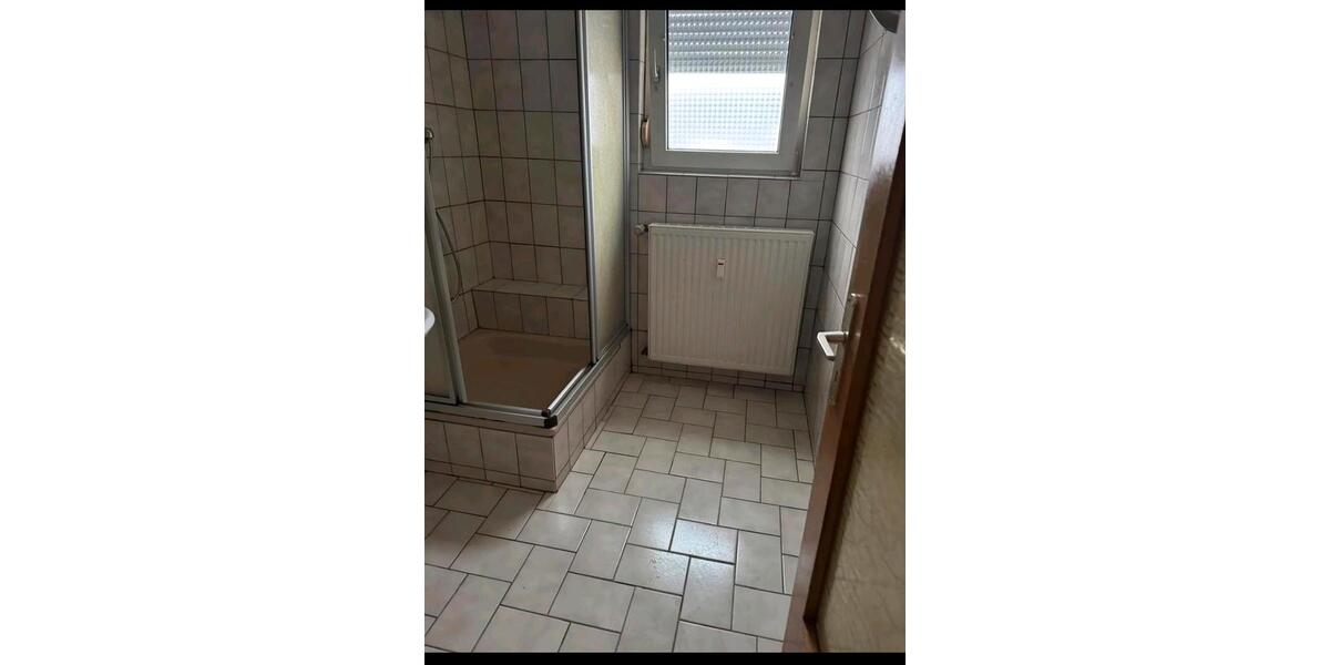 Erdgeschoßwohnung Büren - 3 Zimmer, 85 m&sup2;, 595&euro; | Angebot:25982705
