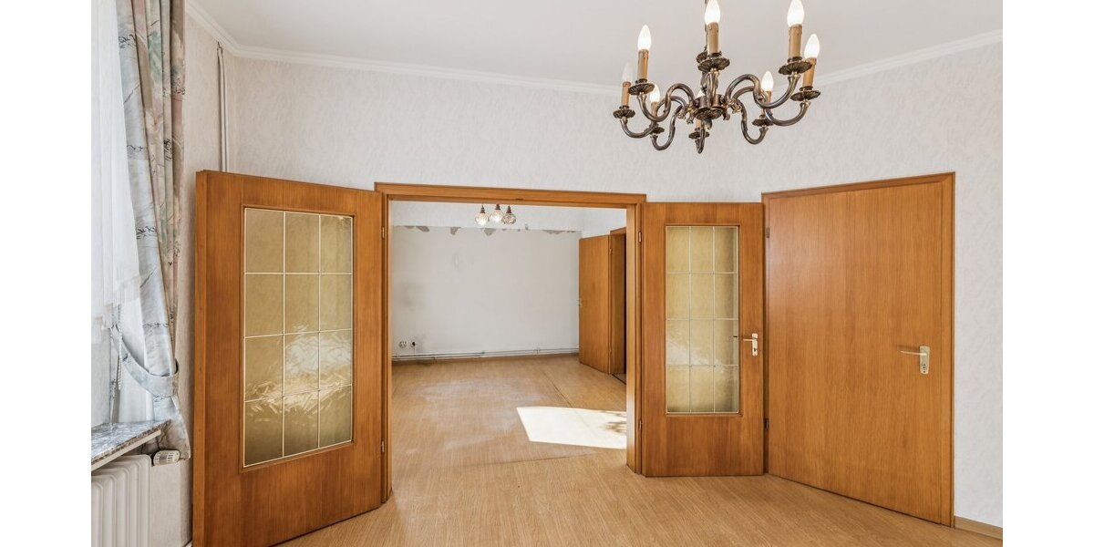 Zweifamilienhaus mit Potenzial – ideal für Mehrgenerationenwohnen oder Kapitalanlage - Einfamilienhaus Warstein | Angebot:25857972