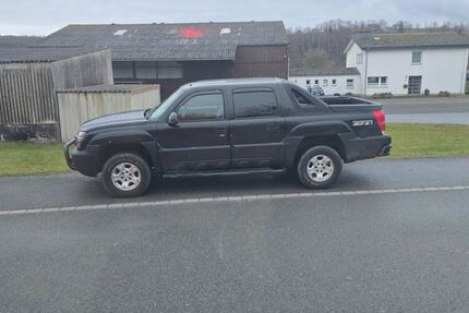 Chevrolet Avalanche 164.500 km 9.800 &euro; Rüthen 59602