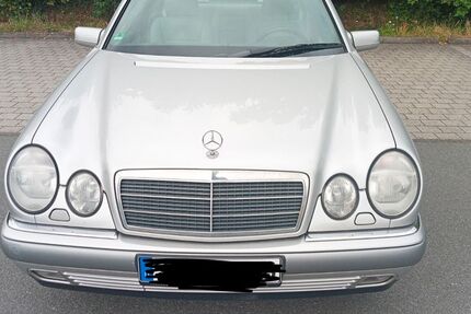 Mercedes-Benz E 320 157.000 km 4.550 &euro; Lippstadt 58558