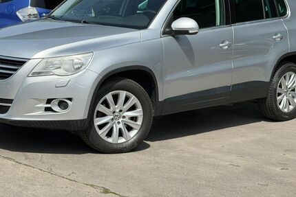 VW Tiguan 58.000 km 8.499 &euro; Paderborn 33100