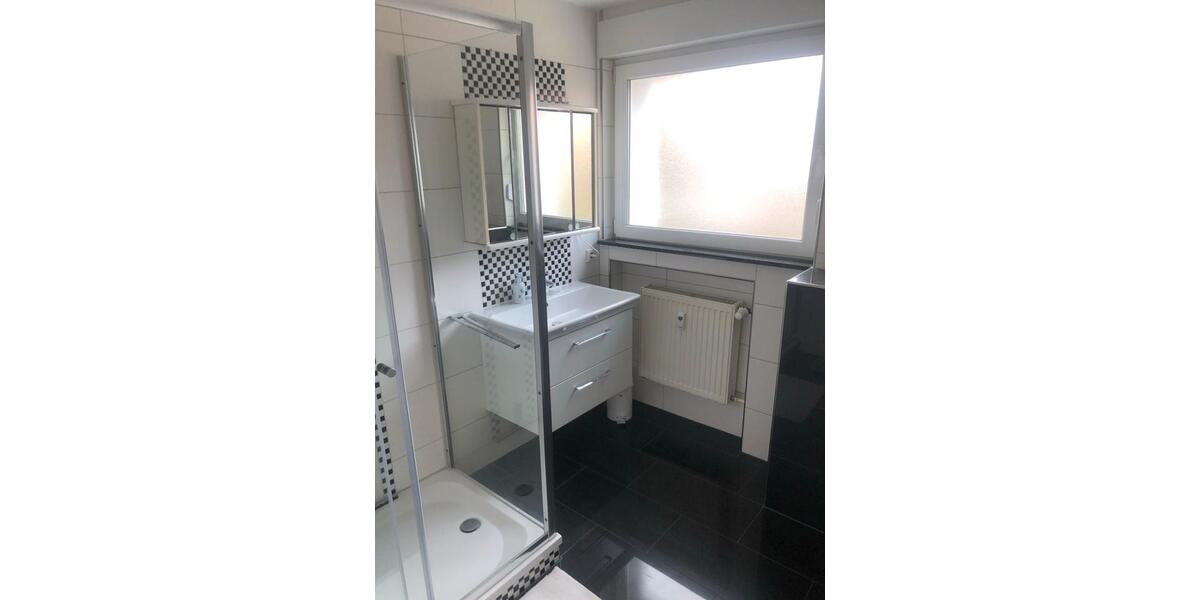 Erdgeschoßwohnung Geseke - 6 Zimmer, 136 m&sup2;, 245.000&euro; | Angebot:27055663