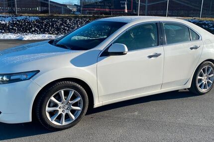 Honda Accord 203.000 km 7.800 &euro; Geseke 59590
