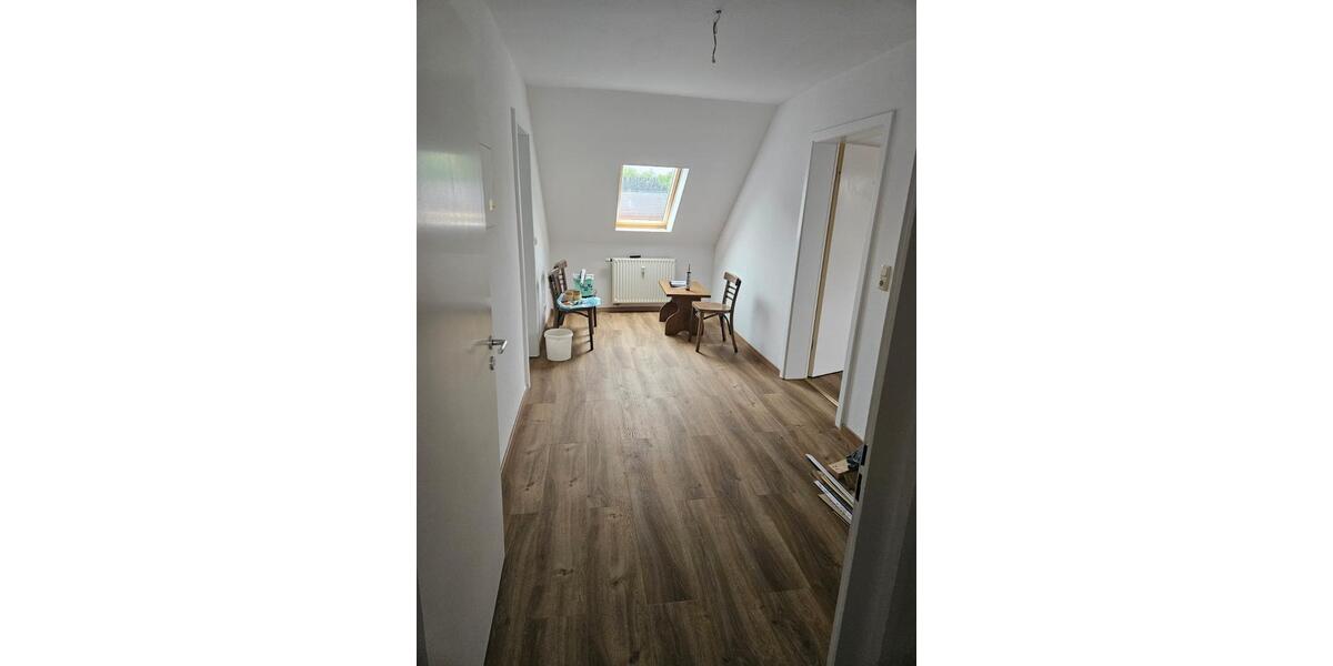 Dachgeschoßwohnung Gütersloh - 3 Zimmer, 79 m&sup2;, 750&euro; | Angebot:25443985