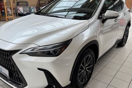 Lexus NX 450h 3.935 km 50.990 &euro; Paderborn 33104