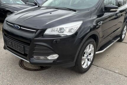 Ford Kuga 149.000 km 9.499 &euro; Paderborn 33100