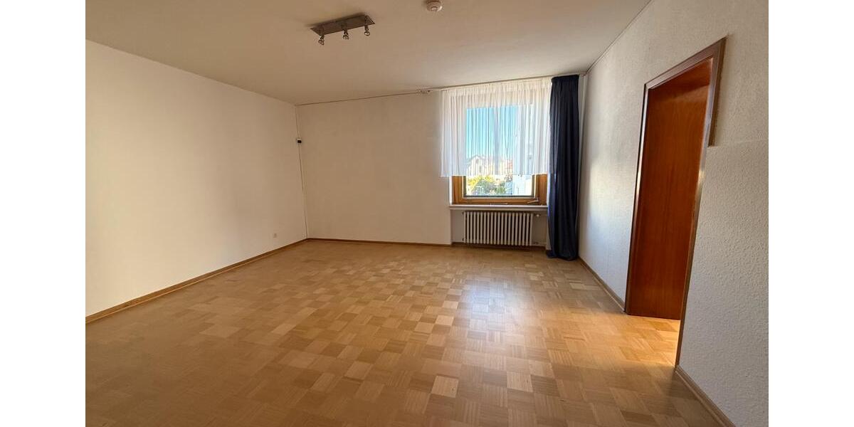 Etagenwohnung Paderborn - 2.5 Zimmer, 140 m&sup2;, 1.190&euro; | Angebot:26007301