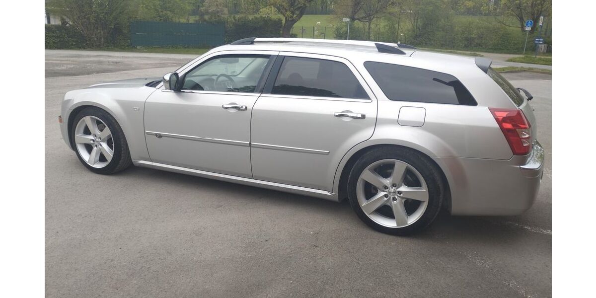 Chrysler 300C 163.000 km 11.000 &euro; Beckum 59269
