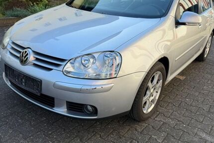 VW Golf 267.000 km 2.399 &euro; Paderborn 33100