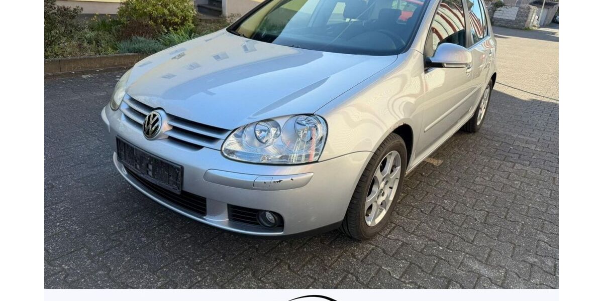 VW Golf 267.000 km 2.399 &euro; Paderborn 33100
