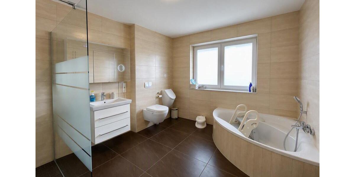 Doppelhaushälfte Lippstadt Overhagen - 5 Zimmer, 143 m&sup2;, 490.000&euro; | Angebot:27301301