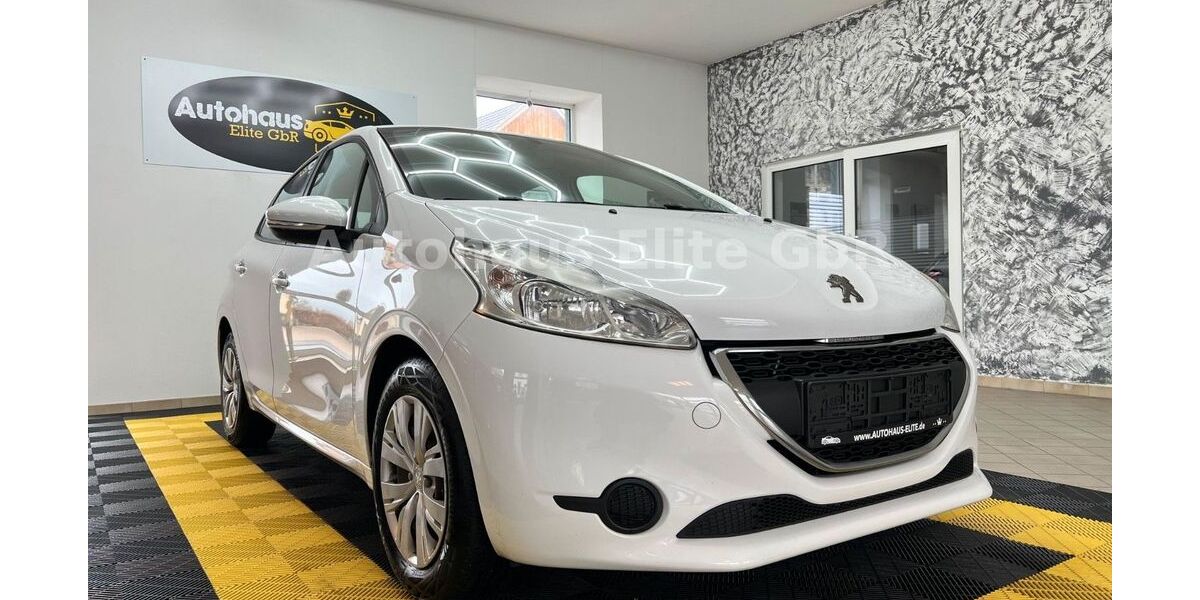 Peugeot 208 131.700 km 4.950 &euro; Anröchte 59609