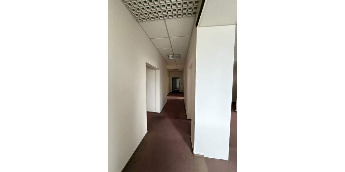 Gewerbeobjekt Paderborn Schloß Neuhaus - 6 Zimmer, 1.400&euro; | Angebot:25781125