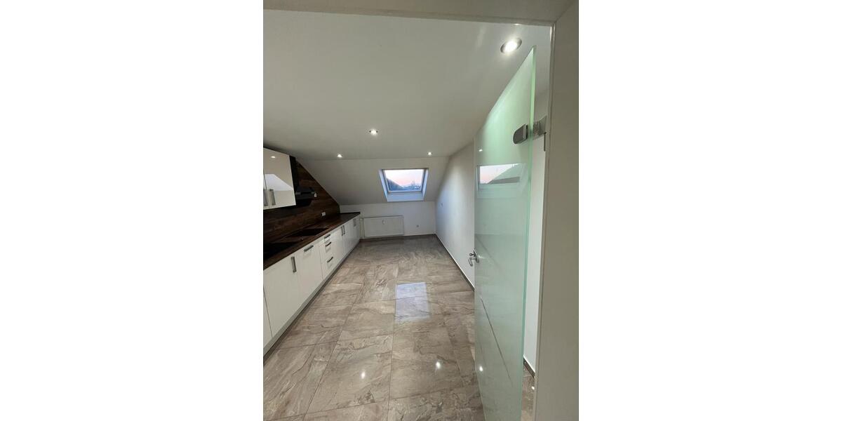 Dachgeschoßwohnung Wadersloh - 4 Zimmer, 100 m&sup2;, 850&euro; | Angebot:25812772