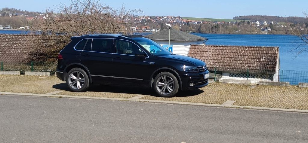 VW Tiguan 99.864 km 24.799 &euro; Bad Sassendorf 59505