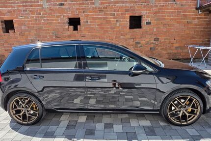 VW Golf 124.800 km 14.300 &euro; Ennigerloh 59320