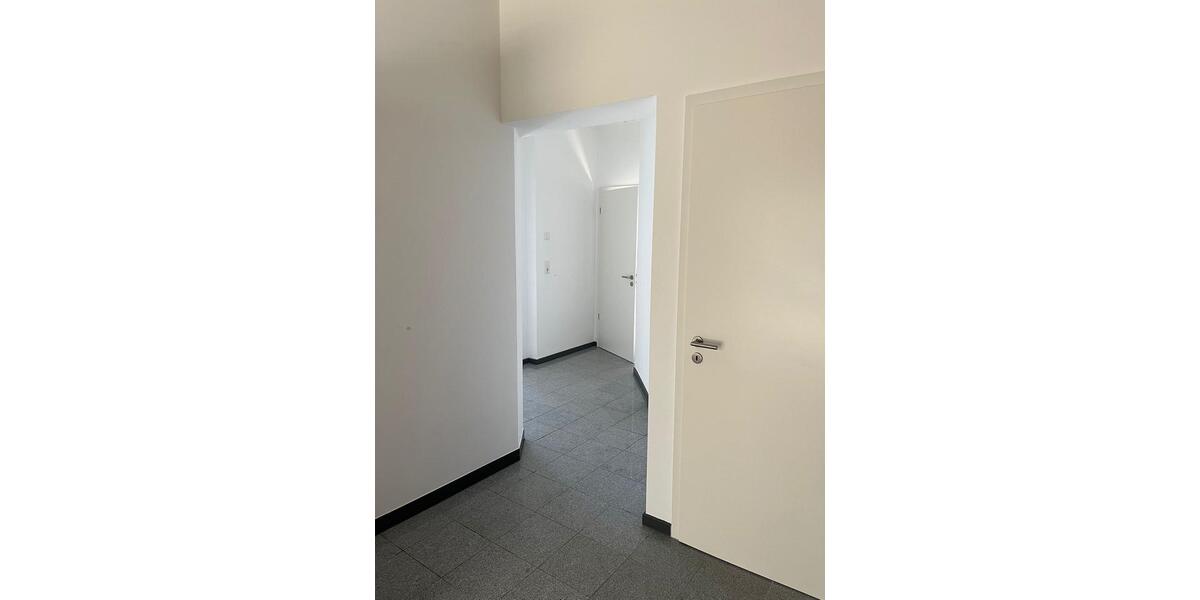 Dachgeschoßwohnung Erwitte - 3 Zimmer, 124 m&sup2;, 1.158&euro; | Angebot:25871322