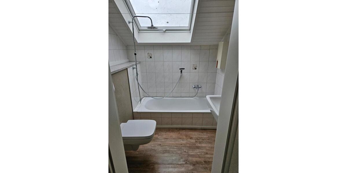 Dachgeschoßwohnung Lippstadt Overhagen - 2 Zimmer, 58 m&sup2;, 139.000&euro; | Angebot:27219055