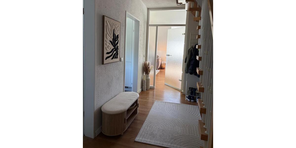 Dachgeschoßwohnung Lippstadt - 3 Zimmer, 81 m&sup2;, 1.065&euro; | Angebot:26420330