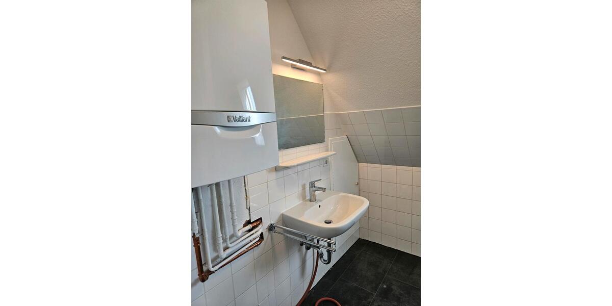 Dachgeschoßwohnung Gütersloh - 3 Zimmer, 45 m&sup2;, 590&euro; | Angebot:24454270