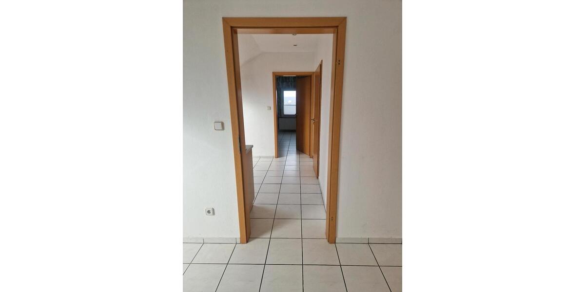 Dachgeschoßwohnung Hövelhof - 1 Zimmer, 530&euro; | Angebot:23680671