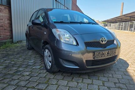Toyota Yaris 160.000 km 1.999 &euro; Lippstadt 59557