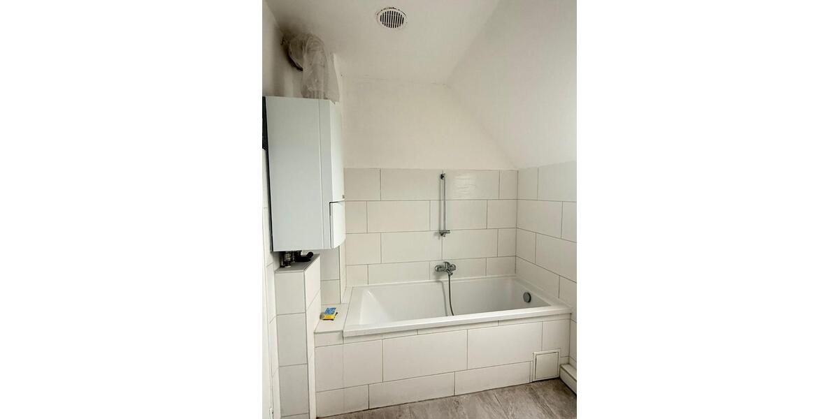 Dachgeschoßwohnung Lippstadt - 3 Zimmer, 72 m&sup2;, 700&euro; | Angebot:26568379