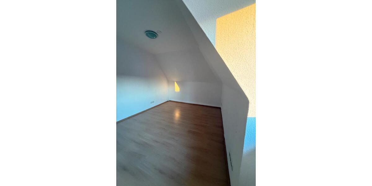 Dachgeschoßwohnung Soest - 4 Zimmer, 72 m&sup2;, 721&euro; | Angebot:25641593