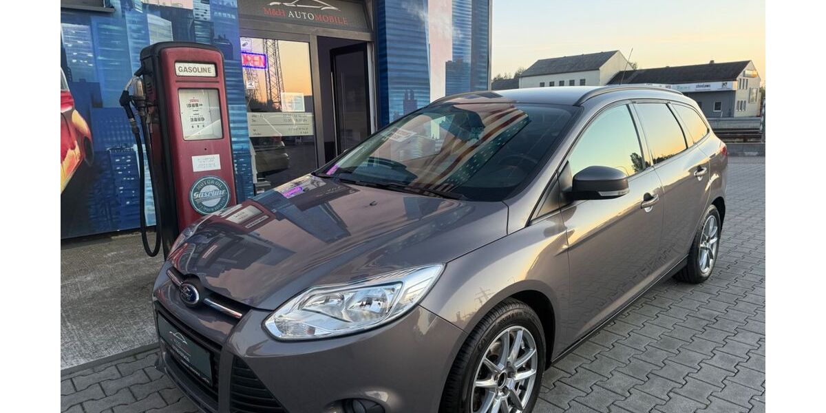 Ford Focus 82.919 km 6.499 &euro; Paderborn 33104
