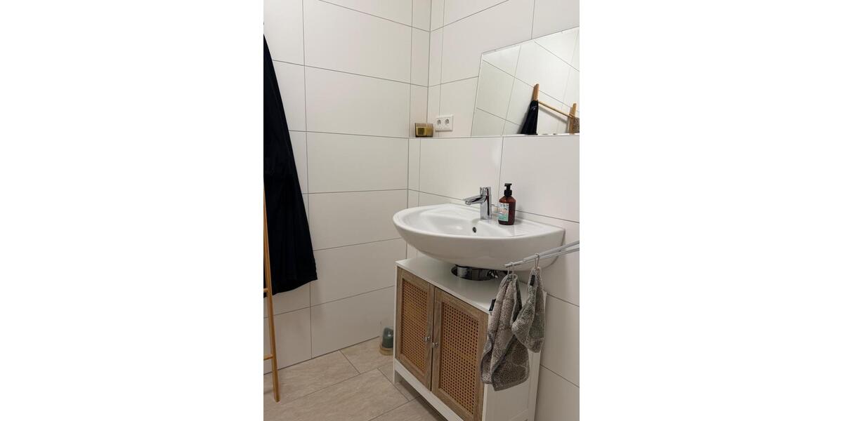 Etagenwohnung Paderborn - 2 Zimmer, 75 m&sup2;, 835&euro; | Angebot:26048122