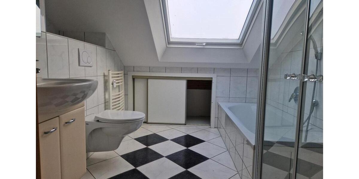 Dachgeschoßwohnung Hövelhof - 1 Zimmer, 530&euro; | Angebot:23680671