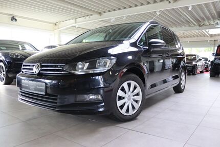 VW Touran 128.425 km 17.990 &euro; Oelde 59302