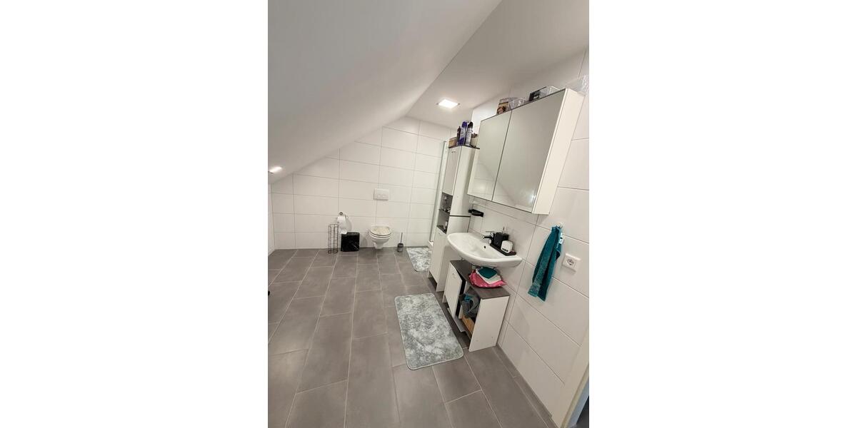 Dachgeschoßwohnung Möhnesee - 2 Zimmer, 83 m&sup2;, 1.110&euro; | Angebot:25903104