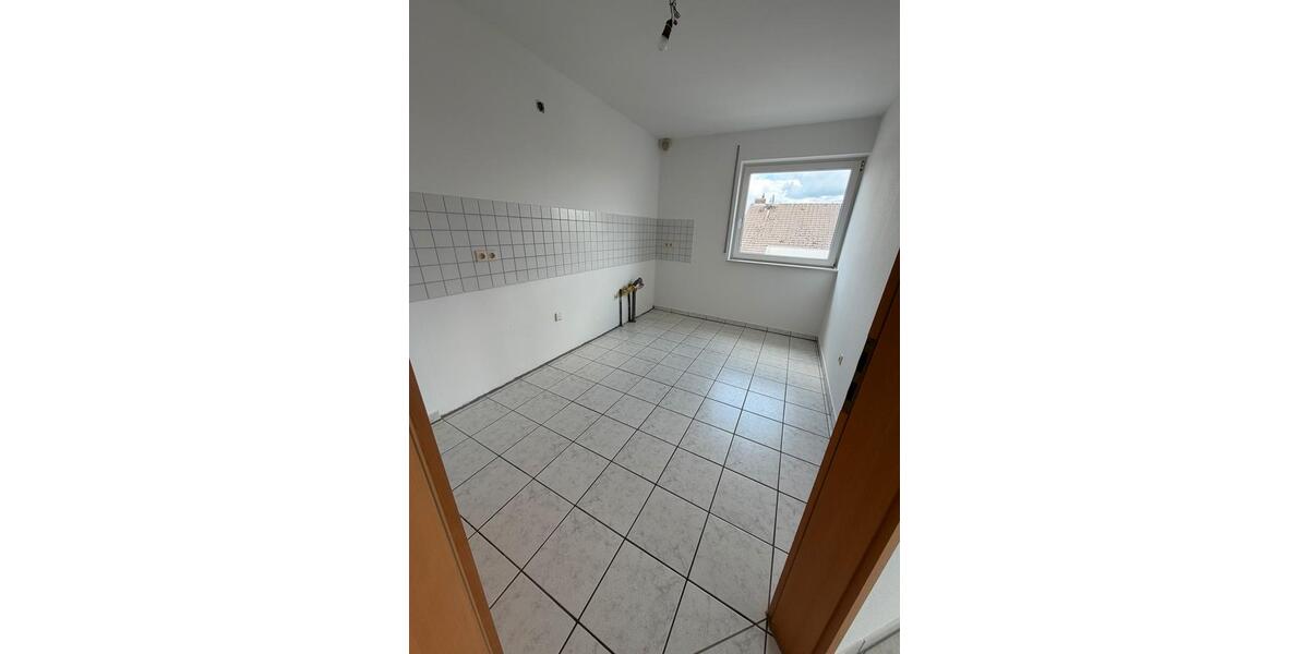 Dachgeschoßwohnung Lippstadt Bad Waldliesborn - 3 Zimmer, 85 m&sup2;, 800&euro; | Angebot:26604513