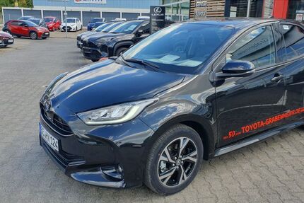 Toyota Yaris 1.800 km 26.590 &euro; Beckum 59269