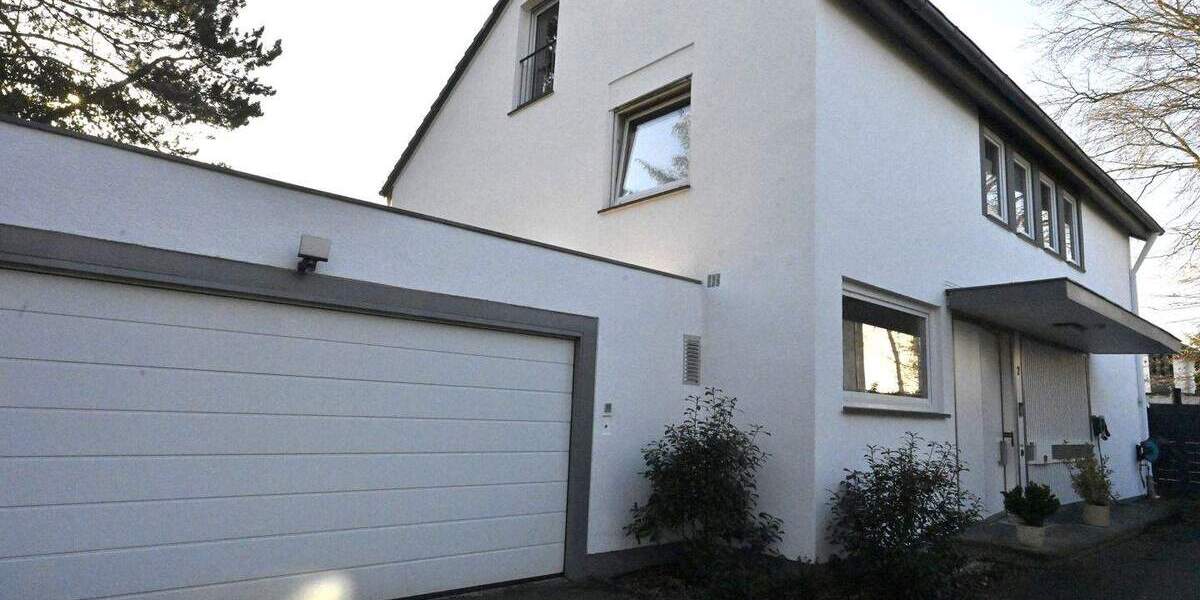 Einfamilienhaus Lippstadt Bad Waldliesborn - 8 Zimmer, 240 m&sup2;, 850.000&euro; | Angebot:25850608