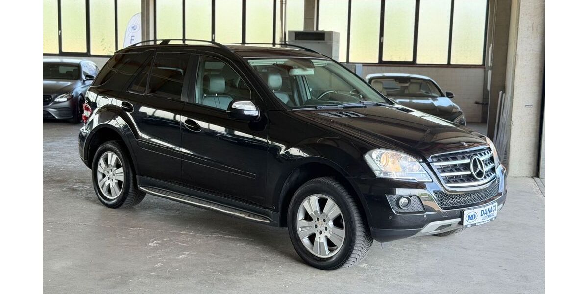 Mercedes-Benz ML 300 299.000 km 8.499 &euro; Oelde 59302