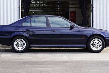 BMW 523 196.358 km 5.940 &euro; Salzkotten 33154