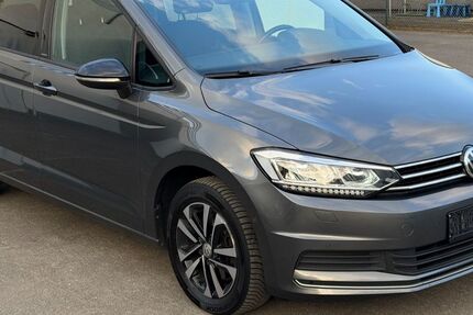 VW Touran 142.570 km 19.870 &euro; Gütersloh 33330