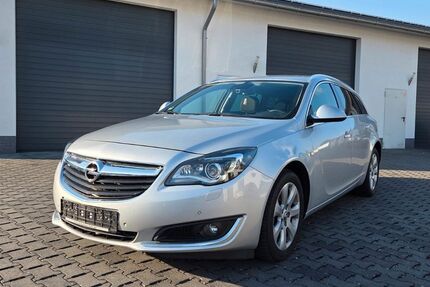 Opel Insignia 107.878 km 9.600 &euro; Büren 33142