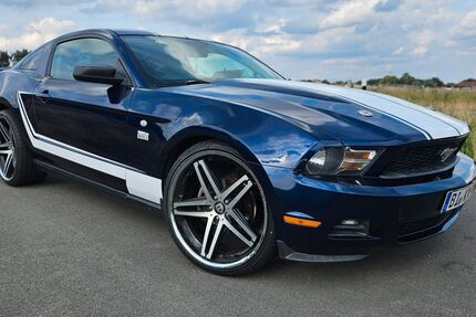 Ford Mustang 147.600 km 9.999 &euro; Paderborn 33104
