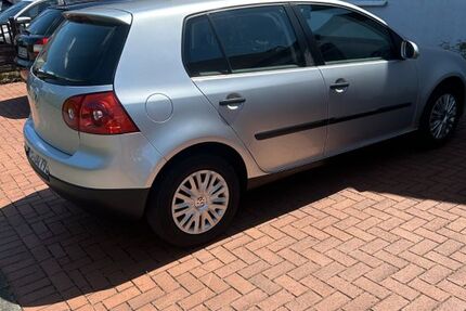 VW Golf 241.000 km 1.950 &euro; Hövelhof 33161