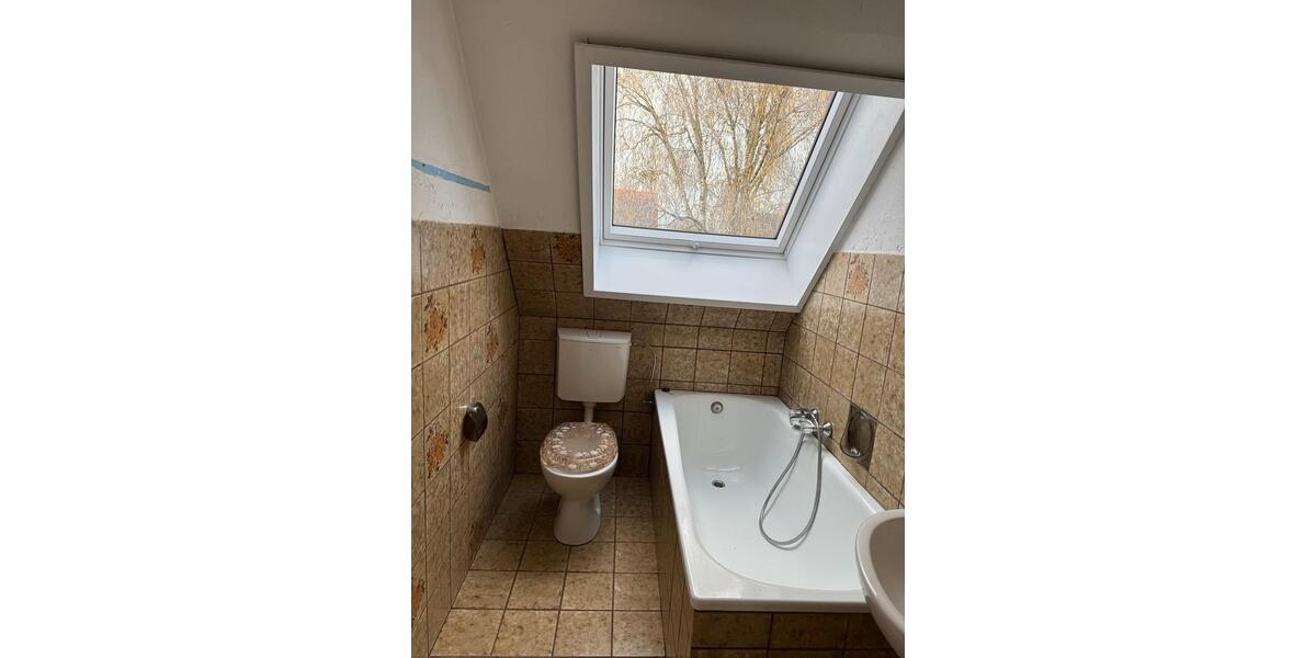 Dachgeschoßwohnung Beckum - 1.5 Zimmer, 32 m&sup2;, 320&euro; | Angebot:25981119