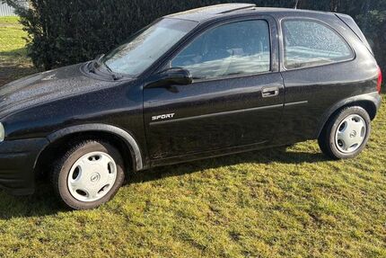 Opel Corsa 82.000 km 1.650 &euro; Salzkotten 33154