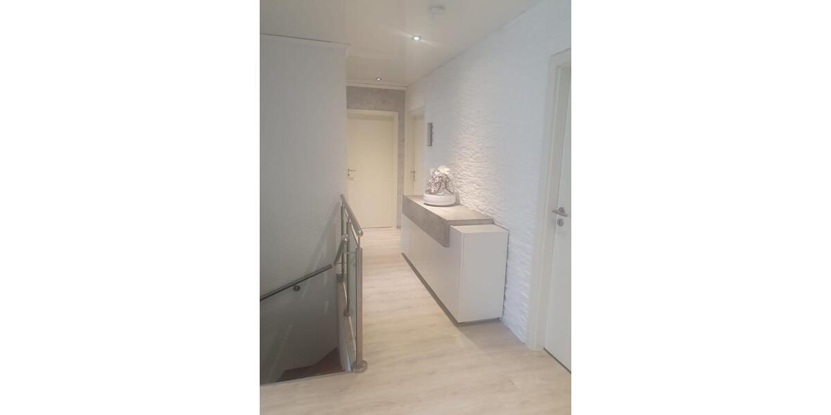 Einfamilienhaus Warstein - 8 Zimmer, 207 m&sup2;, 299.000&euro; | Angebot:27083235