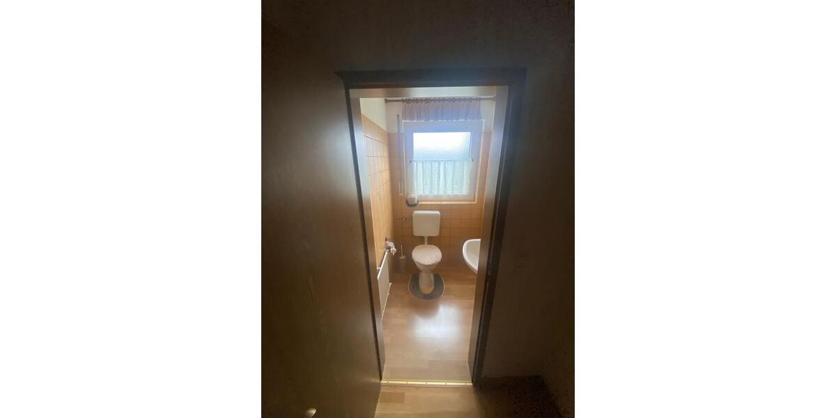 Erdgeschoßwohnung Warstein - 5 Zimmer, 144 m&sup2;, 228.000&euro; | Angebot:24651771