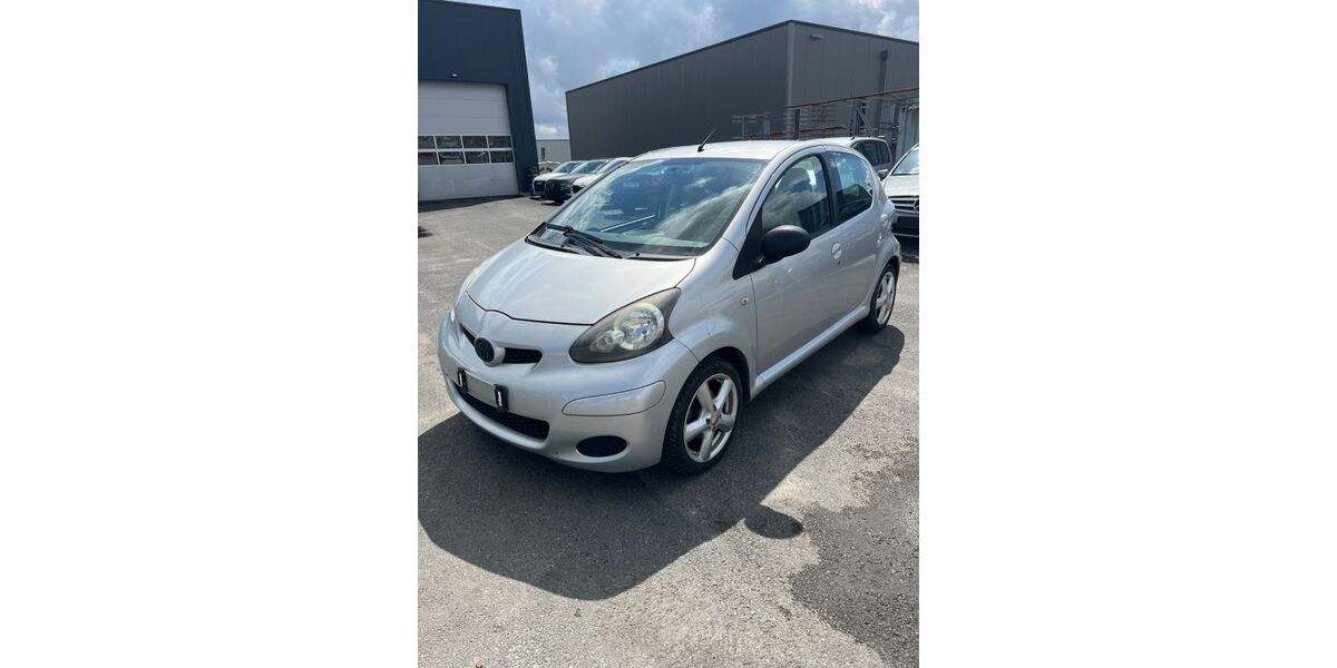 Toyota Aygo (X) 104.243 km 2.700 &euro; Delbrück 33129