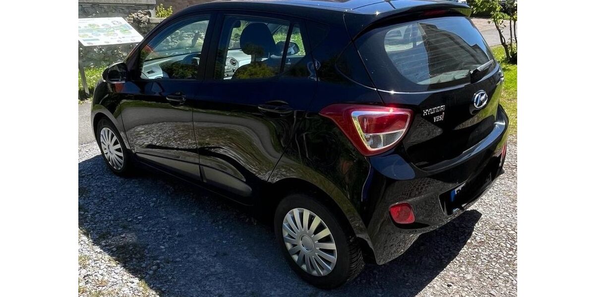 Hyundai i10 69.977 km 7.590 &euro; Bad Wünnenberg 33181